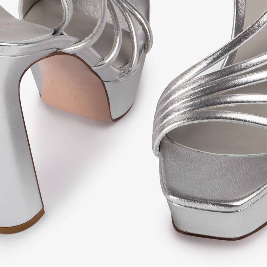 SCARLET SANDAL 140 mm-Silver laminated leather platform sandal - Image 4